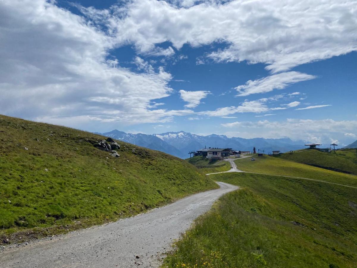 Апартаменты Penthaus Kitzebueheler Alpen Нойкирхен-ам-Гросфенедигер Экстерьер фото